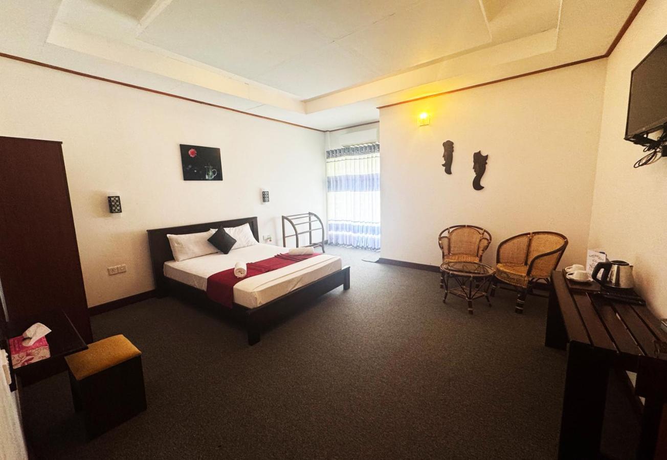 Nico Lagoon Hotel Negombo Eksteriør bilde