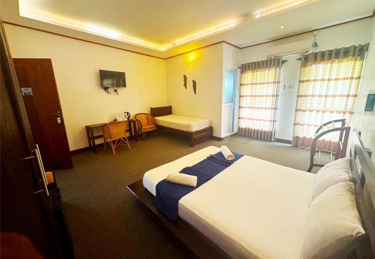 Nico Lagoon Hotel Negombo Eksteriør bilde
