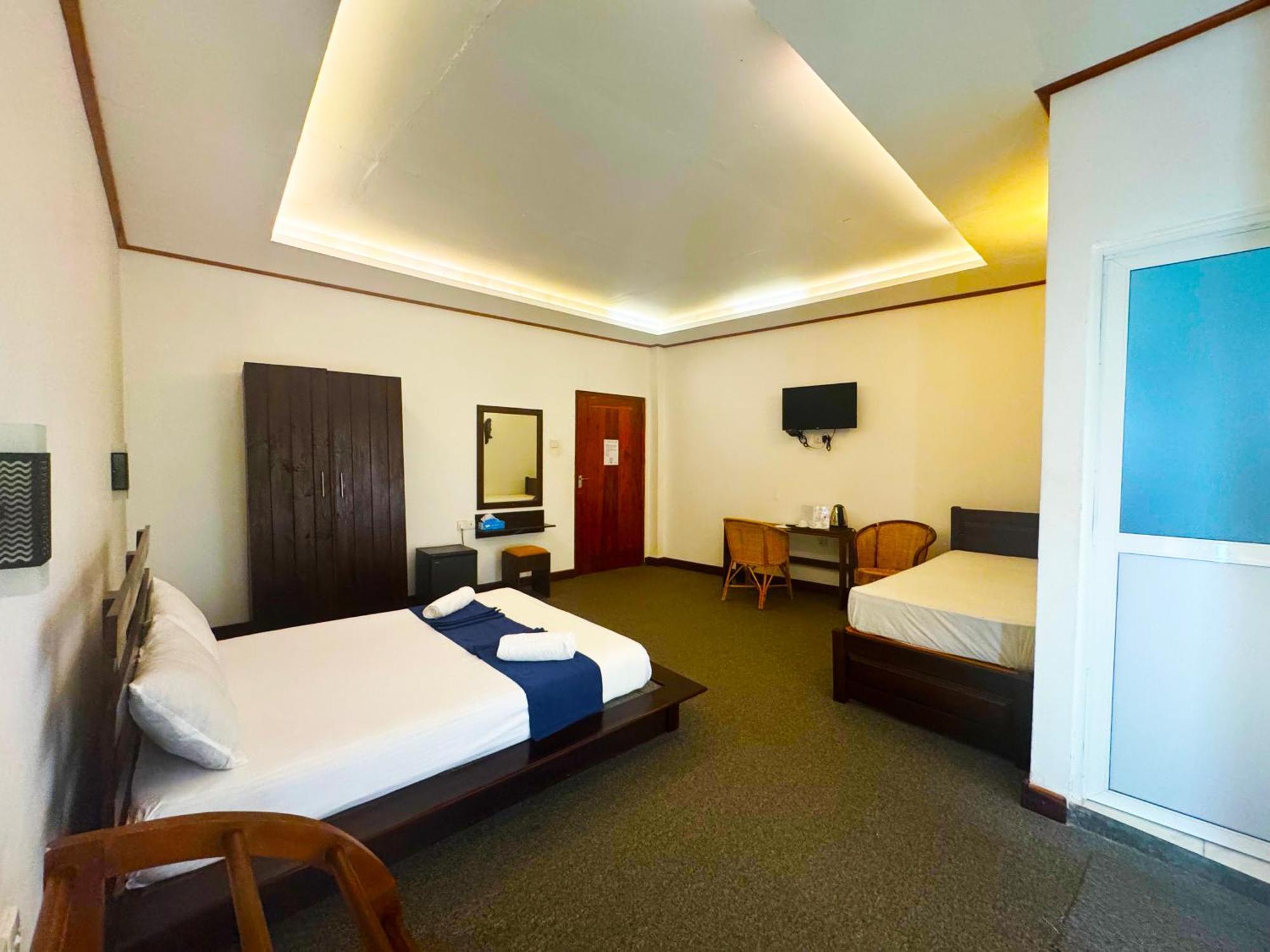 Nico Lagoon Hotel Negombo Eksteriør bilde