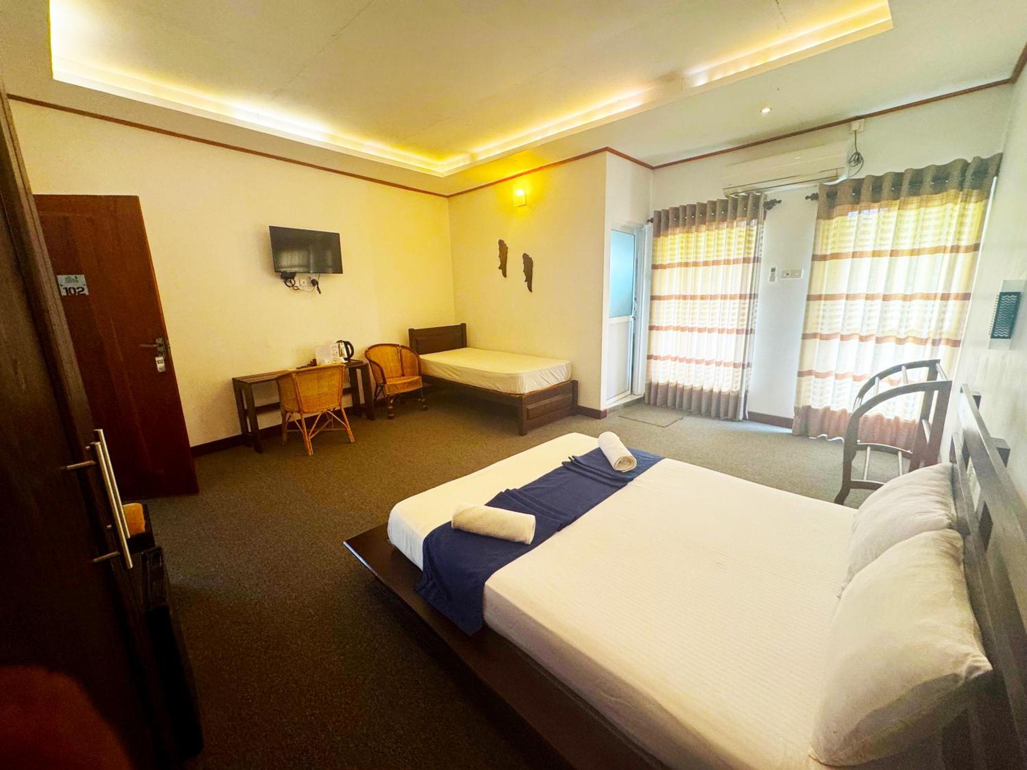 Nico Lagoon Hotel Negombo Eksteriør bilde