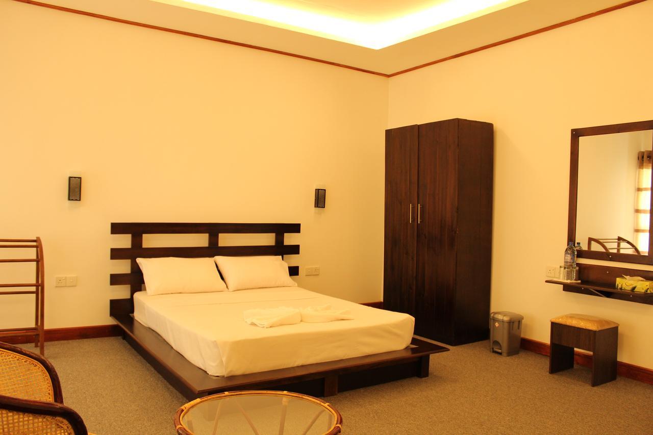 Nico Lagoon Hotel Negombo Eksteriør bilde